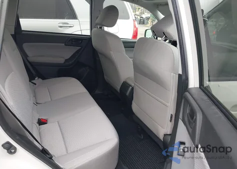 2017 Subaru Forester 2.5I Premium z USA, uszkodzony, nr VIN JF2SJAGC8HH506833